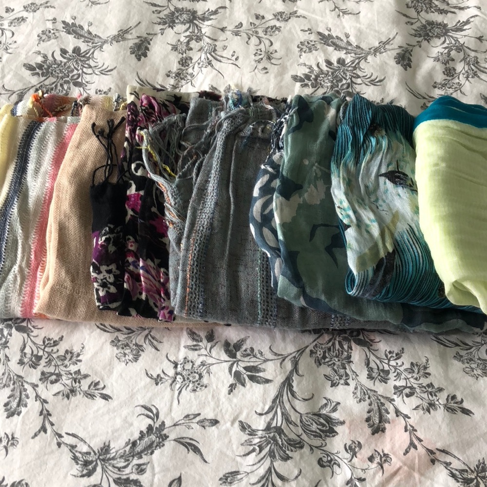 Batch of 7 scarves 🧣